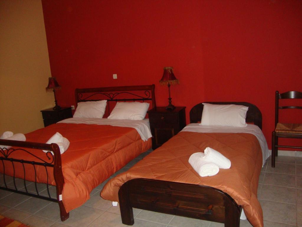 Kafiona Guesthouse Pyrgos Dirou Bilik gambar
